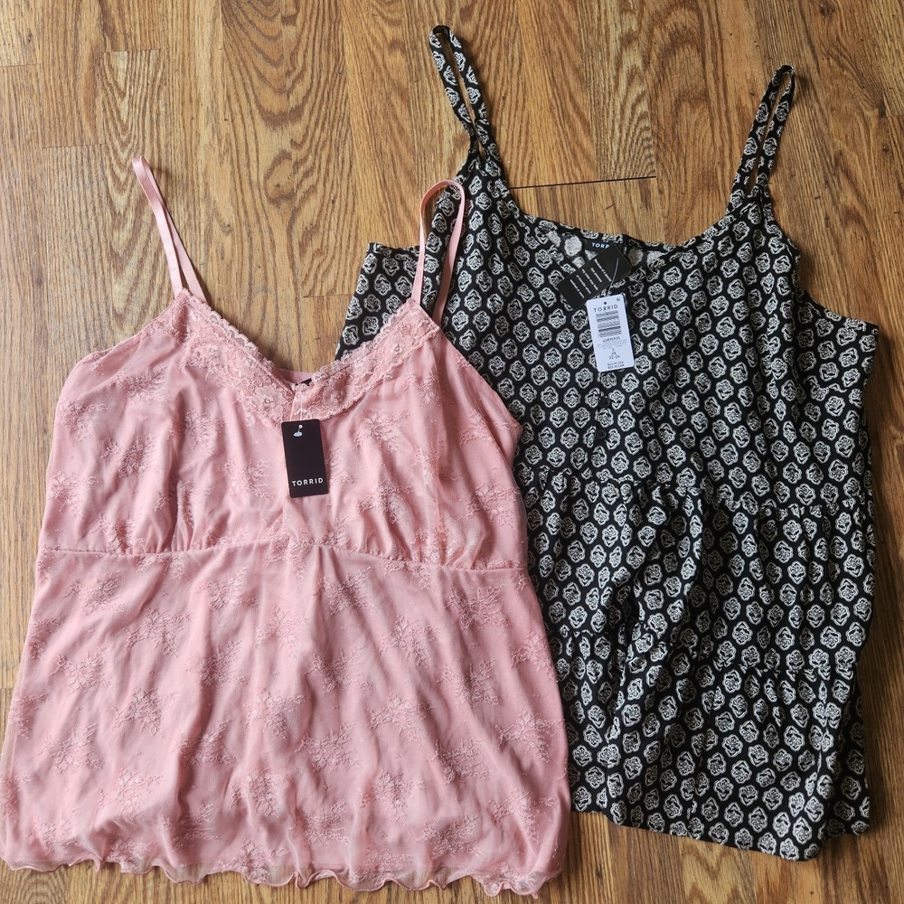 2 New Torrid Cami Plus Size 3 3X Black Pink Floral Lace Flowy Tank Top Summer